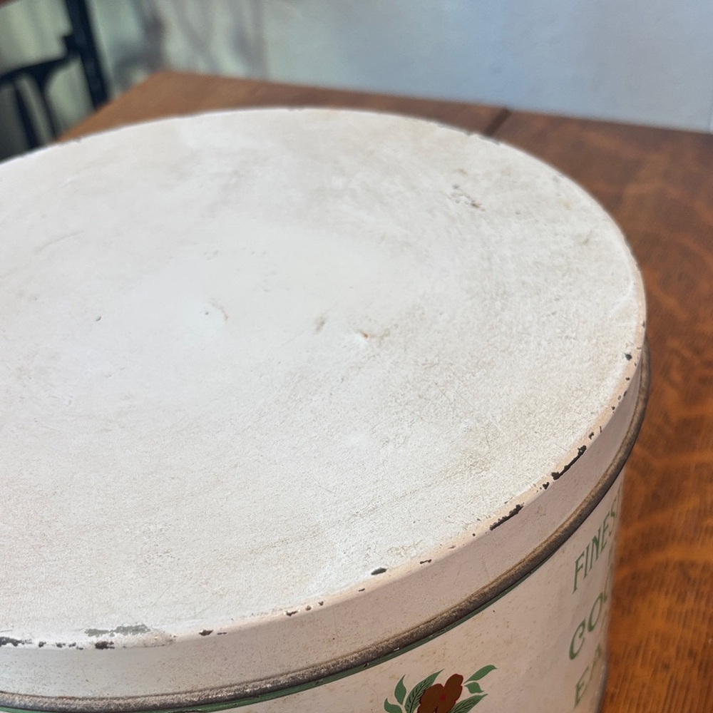 Angelus Marshmallows Tin - Picture 12 of 15